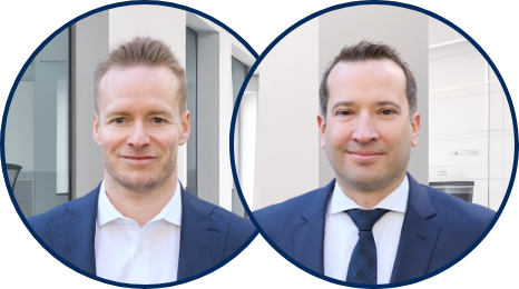 Porträtfotos der Rechtsanwälte Maximilian Adelung und Florian Friese nebeneinander in Anzügen